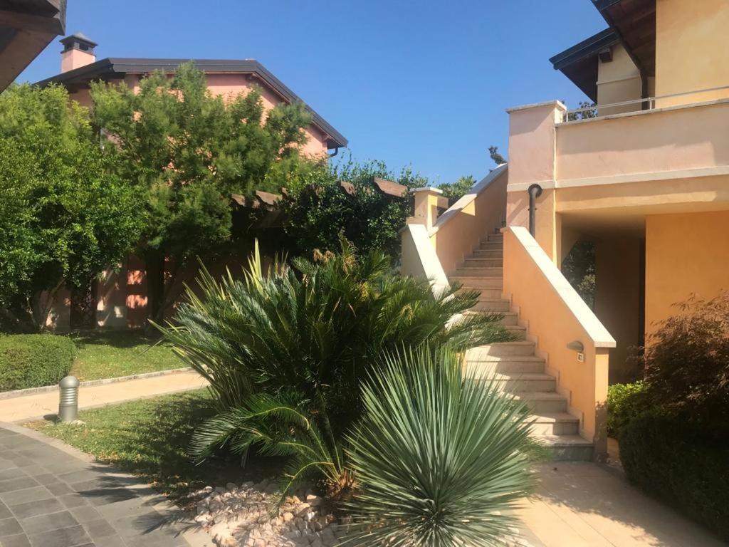 Luxury Apartments - Le Fate - Residence With Pool Manerba del Garda Buitenkant foto