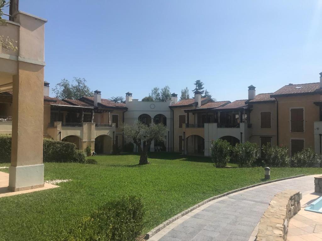 Luxury Apartments - Le Fate - Residence With Pool Manerba del Garda Buitenkant foto