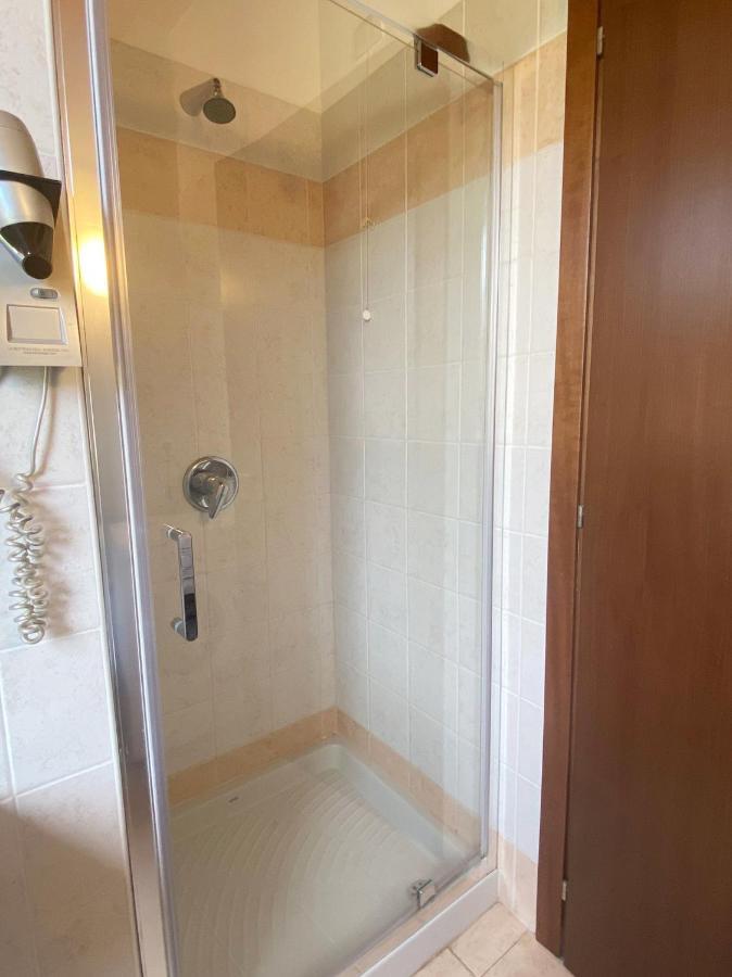 Luxury Apartments - Le Fate - Residence With Pool Manerba del Garda Buitenkant foto