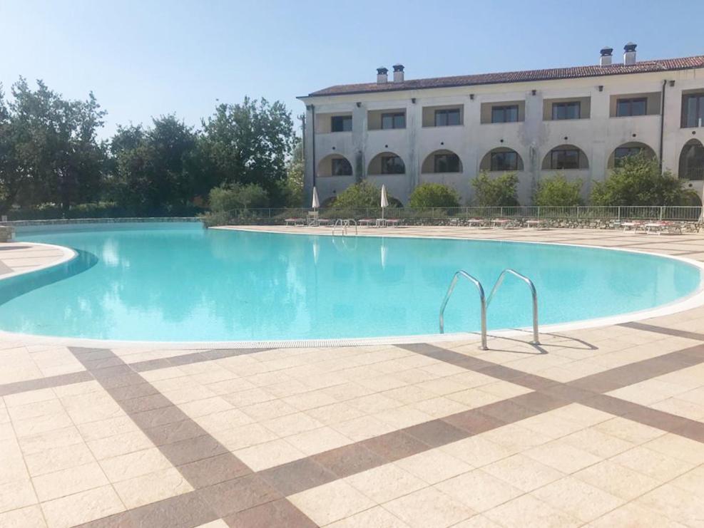 Luxury Apartments - Le Fate - Residence With Pool Manerba del Garda Buitenkant foto