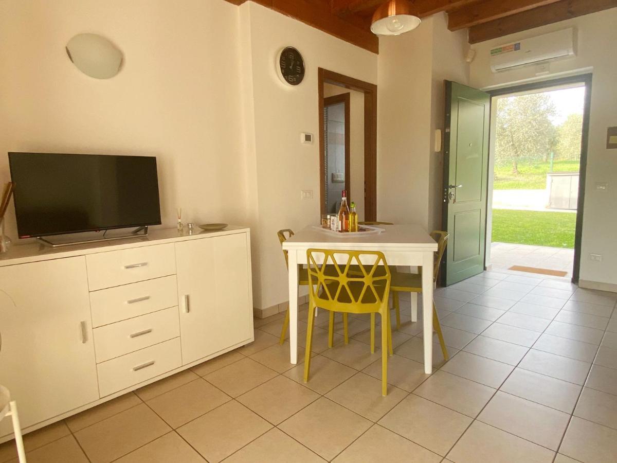 Luxury Apartments - Le Fate - Residence With Pool Manerba del Garda Buitenkant foto