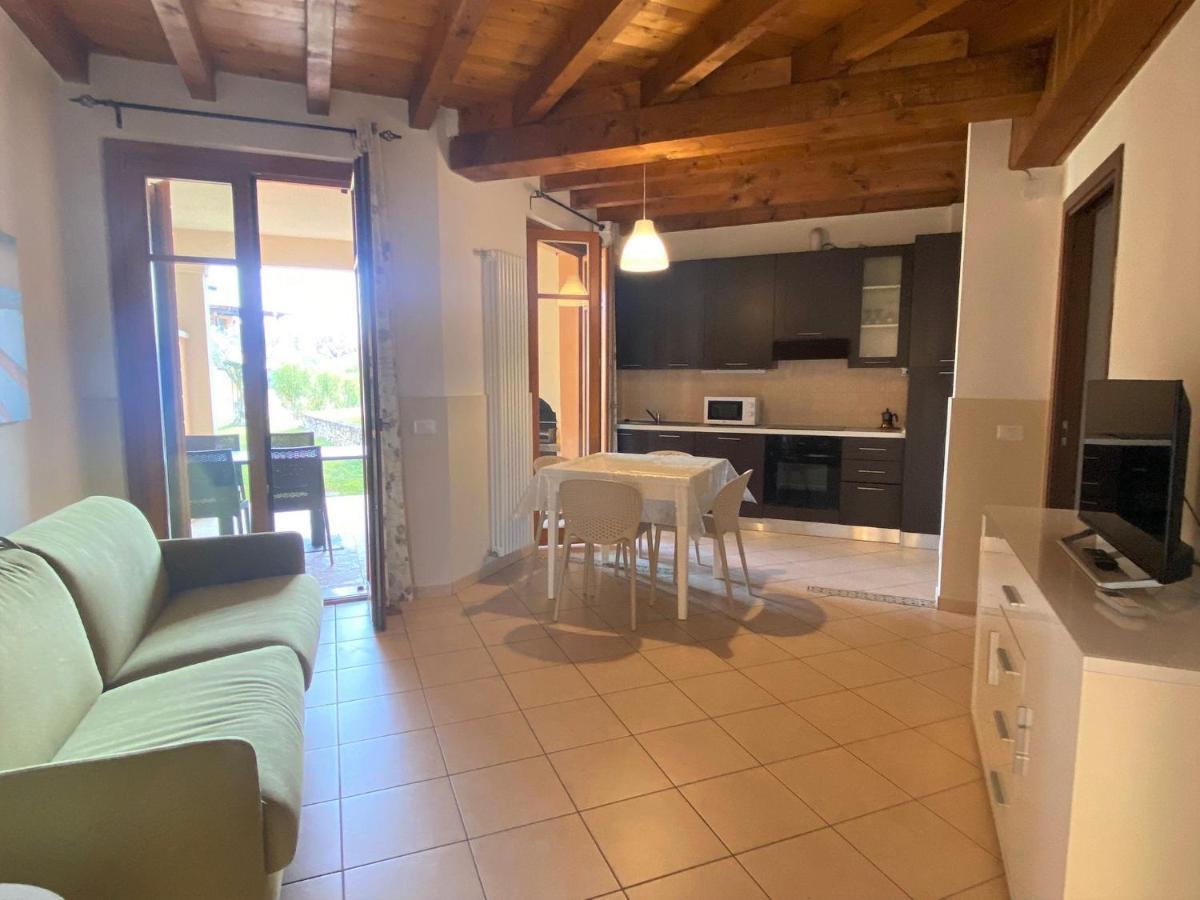 Luxury Apartments - Le Fate - Residence With Pool Manerba del Garda Buitenkant foto
